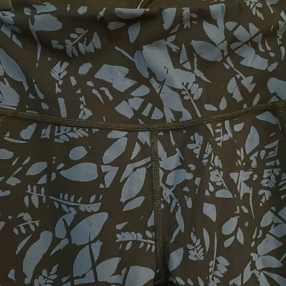 Sweaty Betty 7/8 Power Workout Leggings Black & Blue Floral